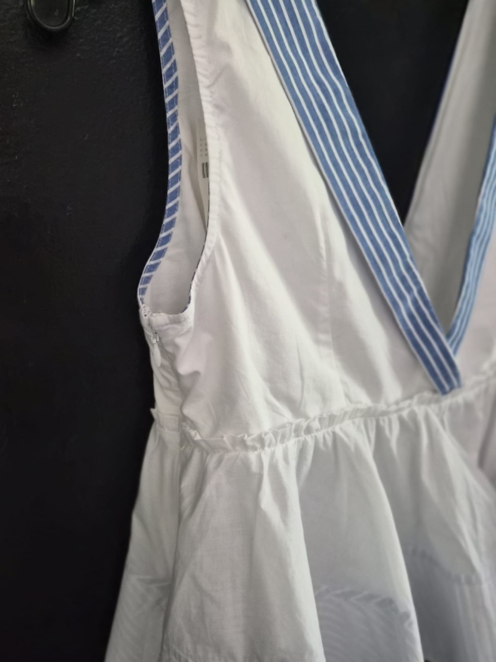 NWT | Anthropologie | Top | Sleeveless | Size Large - Picture 5 of 7